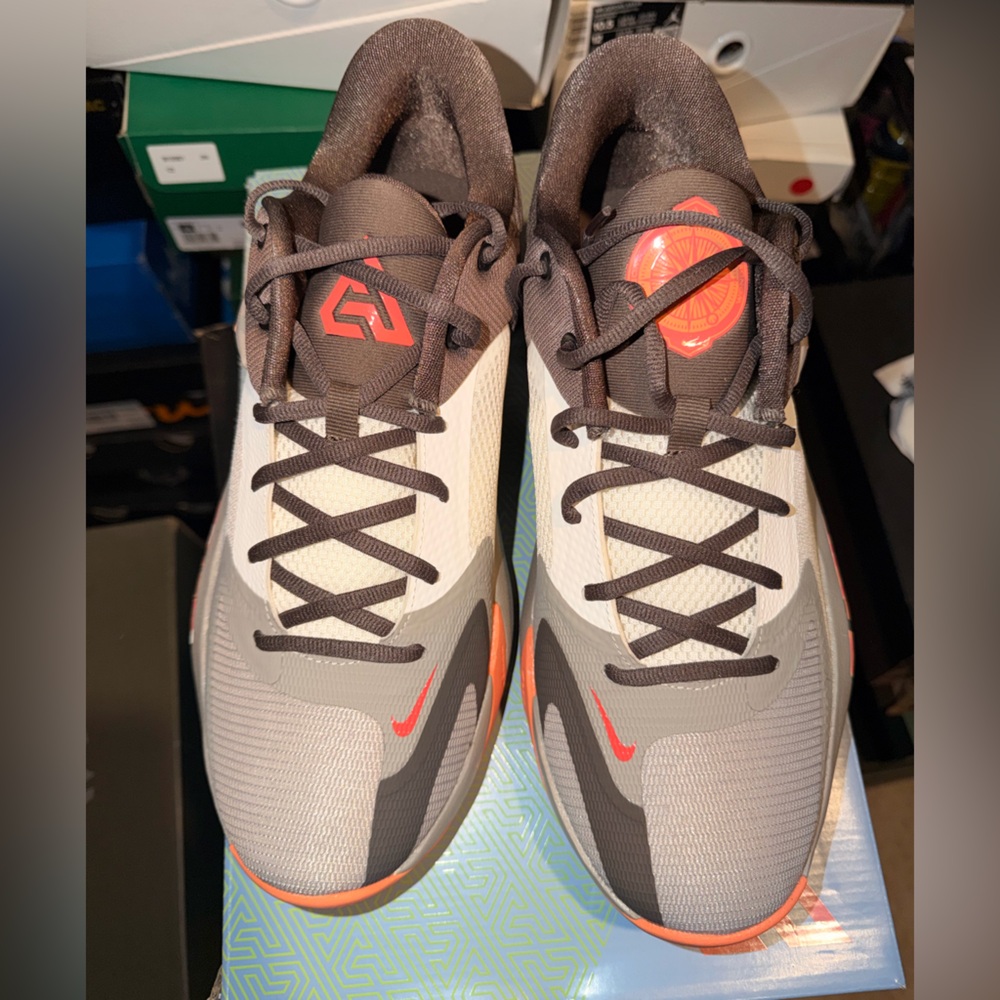 Nike ZOOM FREAK 4 EP 'LETTER BROS - Picture 2 of 5